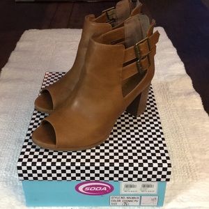 Soda Shoes - Women’s Soda Wilma Cognac Booties Soda Shoes - Women’s Soda Wilma Cognac Booties